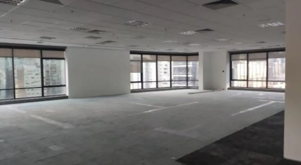Sala Comercial para alugar, 542m2 em Itaim Bibi, São Paulo - SP - imagem 3 Foto 3 de Sala Comercial para alugar, 542m2 em Itaim Bibi, São Paulo - SP