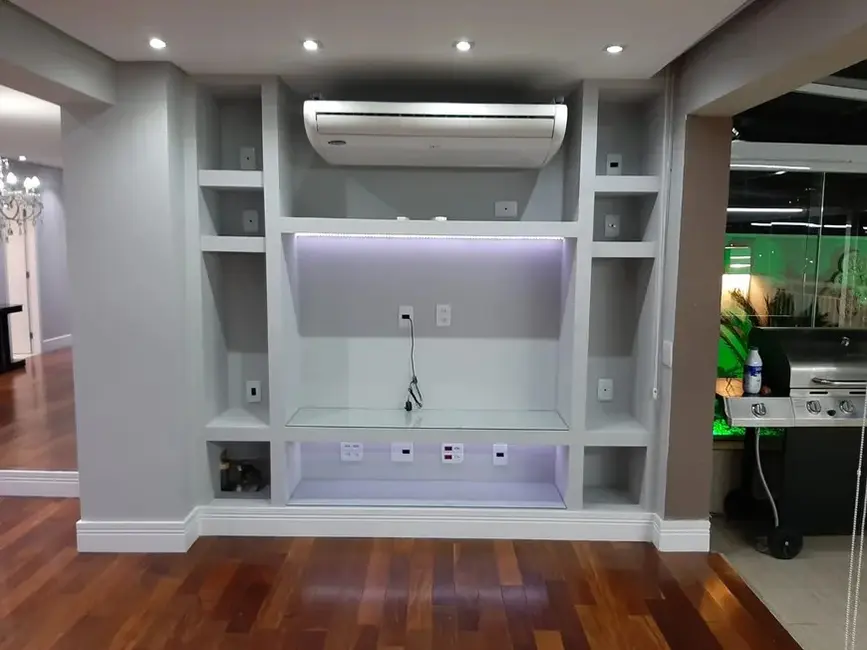 Apartamento com 3 quartos para alugar, 190m2 em Vila Firmiano Pinto, São Paulo - SP - imagem 4 Foto 4 de Apartamento com 3 quartos para alugar, 190m2 em Vila Firmiano Pinto, São Paulo - SP