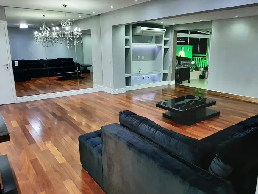 Foto 2 de Apartamento com 3 quartos para alugar, 190m2 em Vila Firmiano Pinto, São Paulo - SP