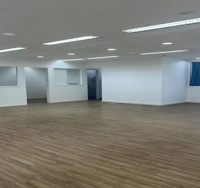 Sala Comercial para alugar, 640m2 em São Paulo - SP - imagem 8 Foto 8 de Sala Comercial para alugar, 640m2 em São Paulo - SP