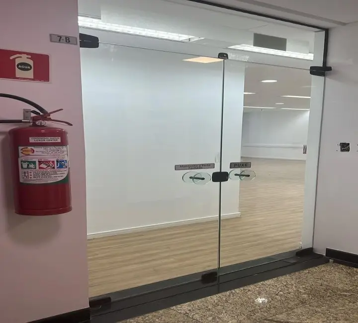 Sala Comercial para alugar, 320m2 em São Paulo - SP - imagem 4 Foto 4 de Sala Comercial para alugar, 320m2 em São Paulo - SP