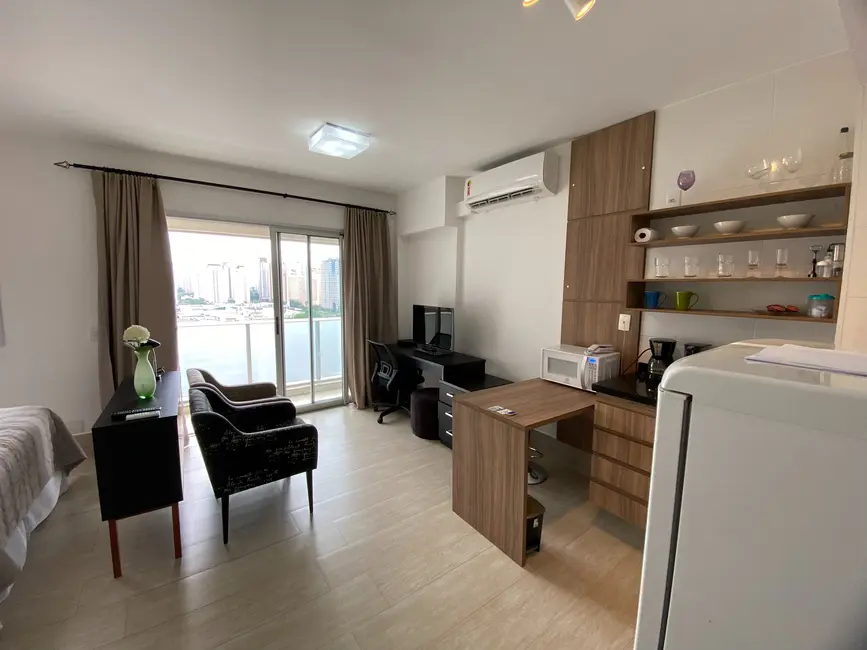 Foto 1 de Apartamento com 1 quarto para alugar, 33m2 em Santo Amaro, São Paulo - SP
