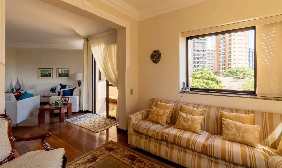 Apartamento com 4 quartos à venda, 250m2 em Aclimação, São Paulo - SP - imagem 5 Foto 5 de Apartamento com 4 quartos à venda, 250m2 em Aclimação, São Paulo - SP