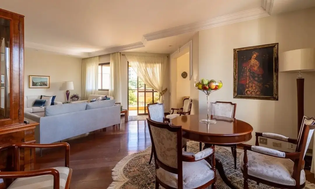 Apartamento com 4 quartos à venda, 250m2 em Aclimação, São Paulo - SP - imagem 3 Foto 3 de Apartamento com 4 quartos à venda, 250m2 em Aclimação, São Paulo - SP