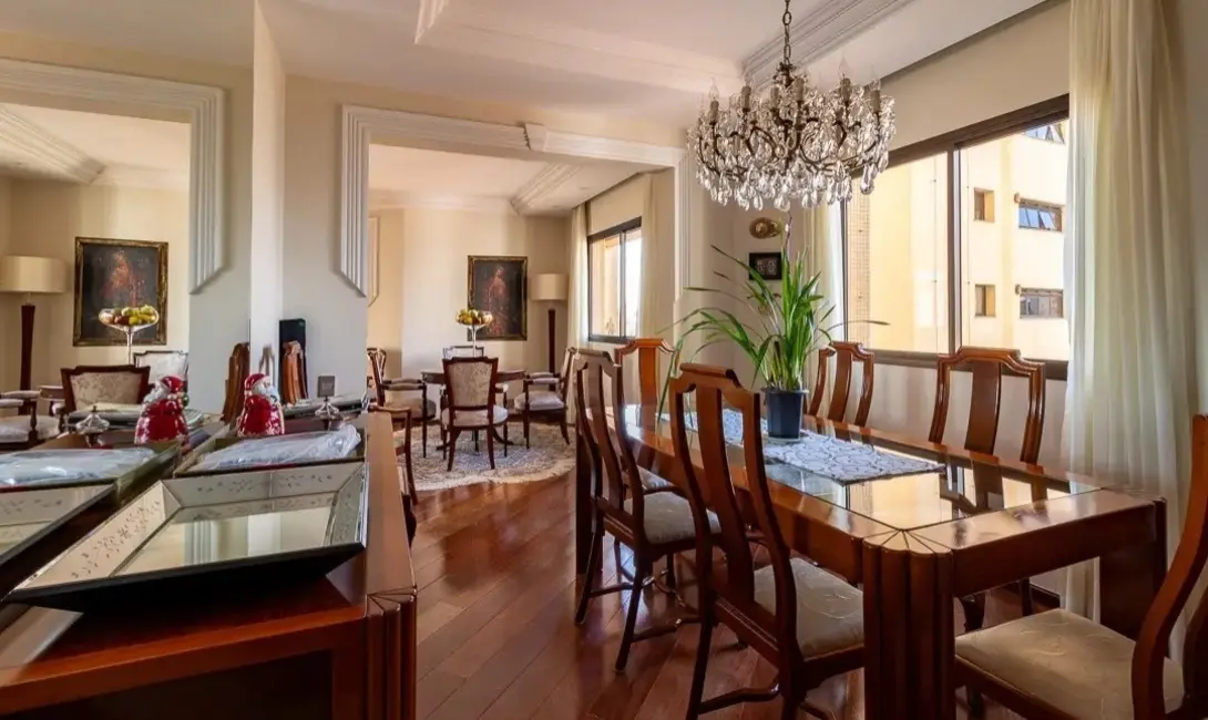 Apartamento com 4 quartos à venda, 250m2 em Aclimação, São Paulo - SP - imagem 7 Foto 7 de Apartamento com 4 quartos à venda, 250m2 em Aclimação, São Paulo - SP