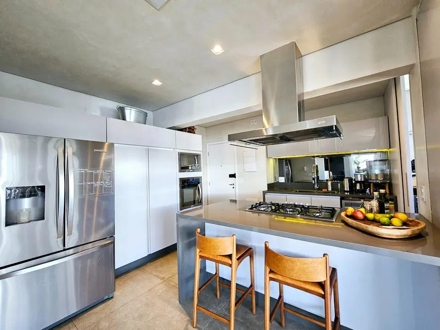 Foto 6 de Apartamento com 3 quartos à venda, 230m2 em São Paulo - SP