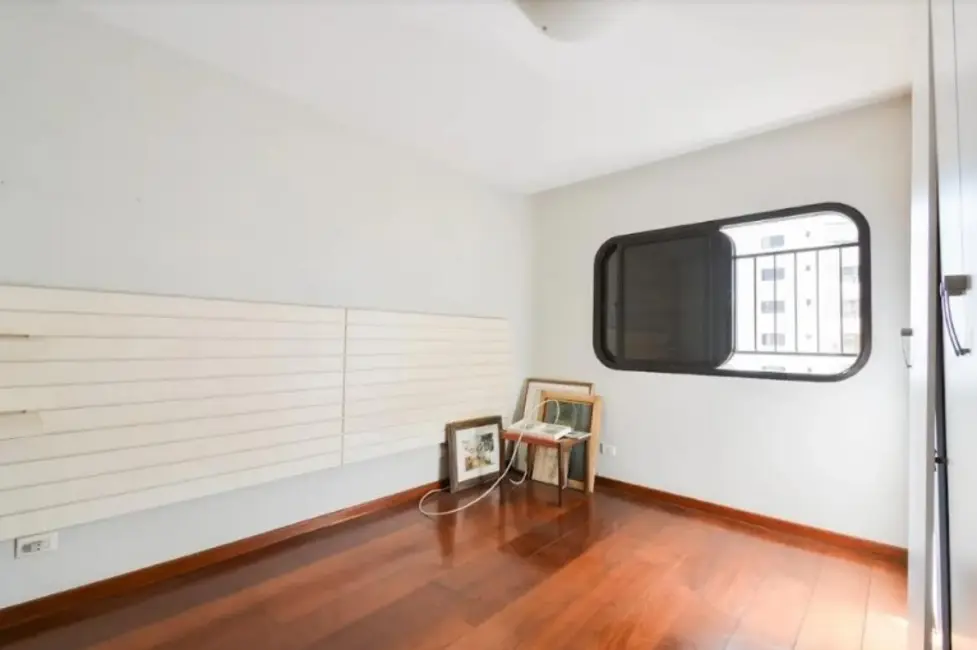 Apartamento com 3 quartos à venda, 195m2 em Aclimação, São Paulo - SP - imagem 7 Foto 7 de Apartamento com 3 quartos à venda, 195m2 em Aclimação, São Paulo - SP