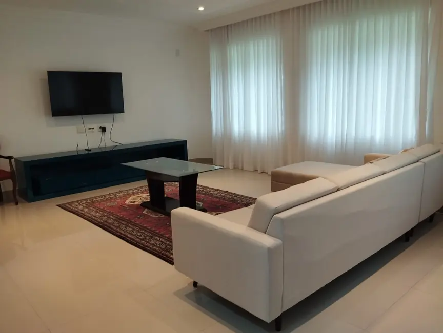 Casa com 5 quartos à venda, 723m2 em Balneario Praia do Perequê, Guaruja - SP - imagem 6 Foto 6 de Casa com 5 quartos à venda, 723m2 em Balneario Praia do Perequê, Guaruja - SP