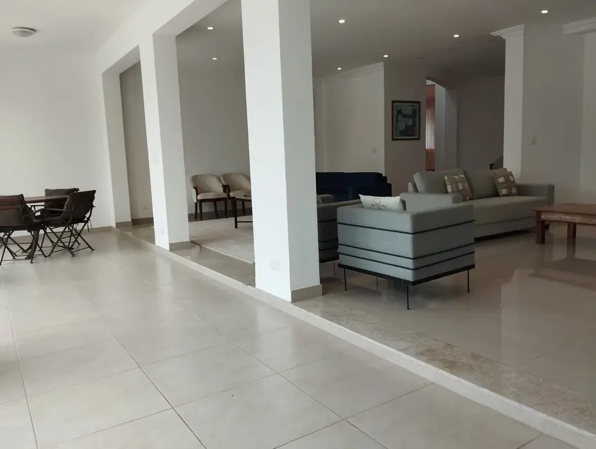 Casa com 5 quartos à venda, 723m2 em Balneario Praia do Perequê, Guaruja - SP - imagem 8 Foto 8 de Casa com 5 quartos à venda, 723m2 em Balneario Praia do Perequê, Guaruja - SP