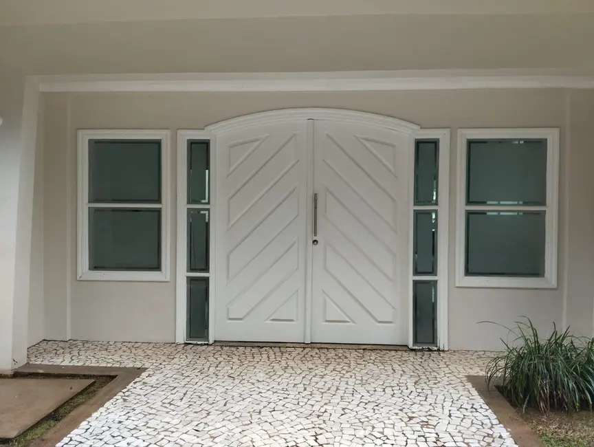 Casa com 5 quartos à venda, 723m2 em Balneario Praia do Perequê, Guaruja - SP - imagem 2 Foto 2 de Casa com 5 quartos à venda, 723m2 em Balneario Praia do Perequê, Guaruja - SP