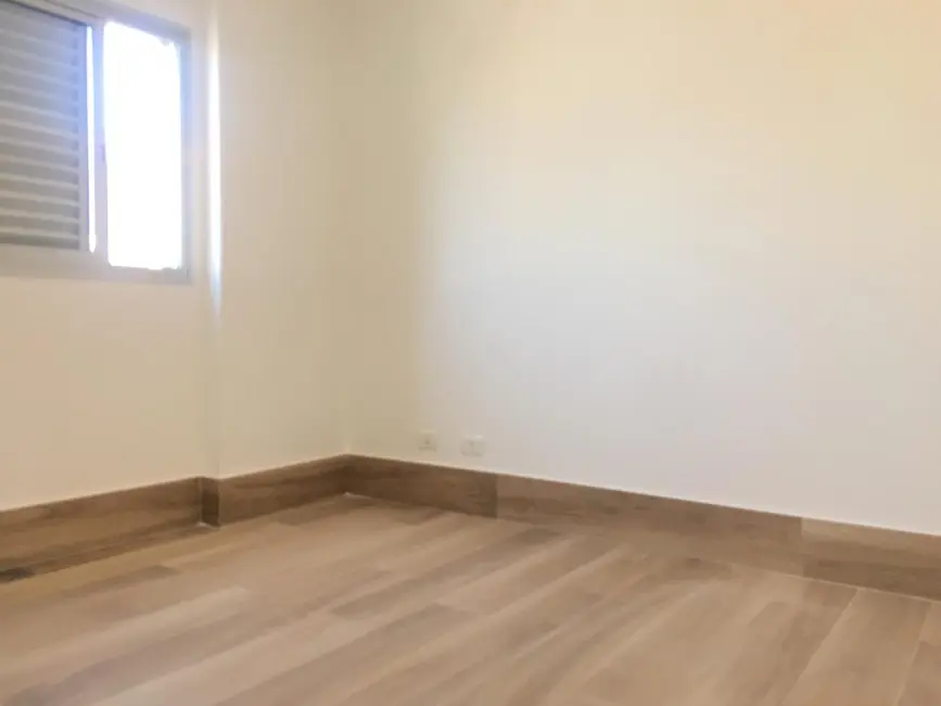 Foto 2 de Apartamento com 2 quartos para alugar, 50m2 em Vila Madalena, São Paulo - SP
