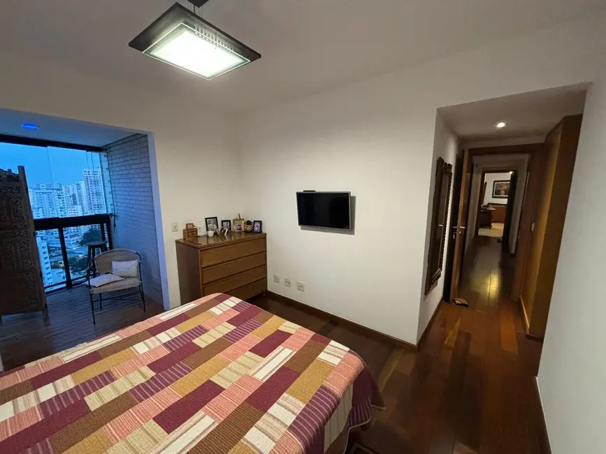 Apartamento com 3 quartos para alugar, 178m2 em Perdizes, São Paulo - SP - imagem 9 Foto 9 de Apartamento com 3 quartos para alugar, 178m2 em Perdizes, São Paulo - SP