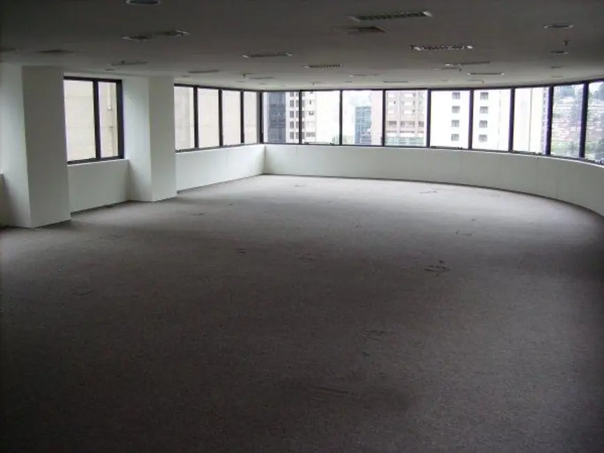 Sala Comercial para alugar, 224m2 em Cidade Monções, São Paulo - SP - imagem 8 Foto 8 de Sala Comercial para alugar, 224m2 em Cidade Monções, São Paulo - SP