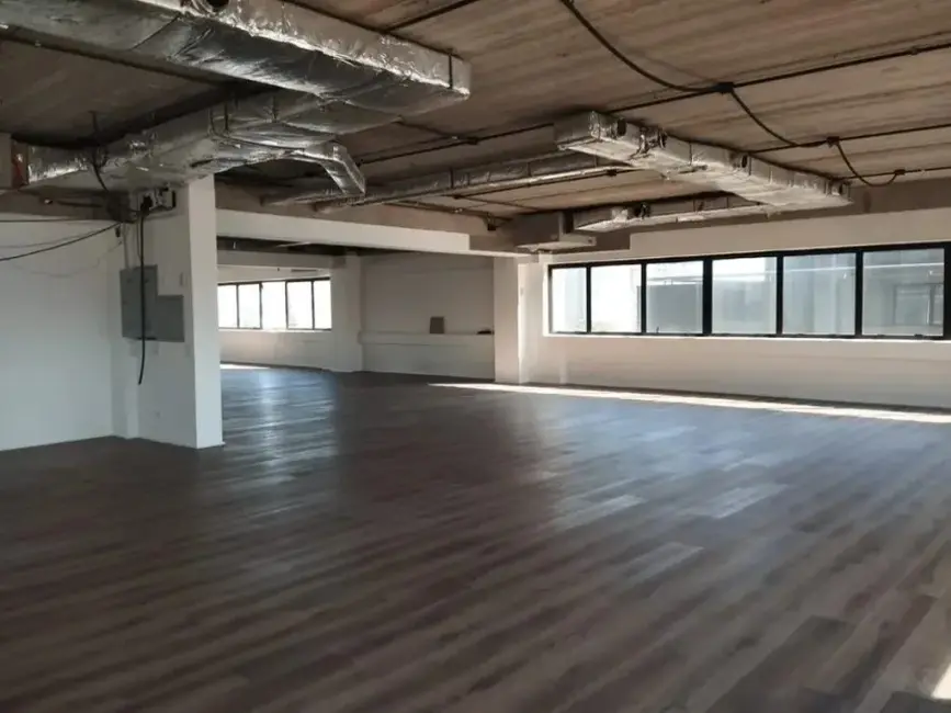 Sala Comercial para alugar, 356m2 em Água Branca, São Paulo - SP - imagem 4 Foto 4 de Sala Comercial para alugar, 356m2 em Água Branca, São Paulo - SP