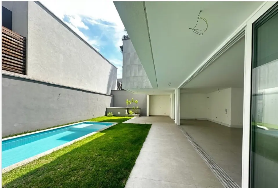 Foto 3 de Casa com 4 quartos à venda, 450m2 em Campo Belo, São Paulo - SP