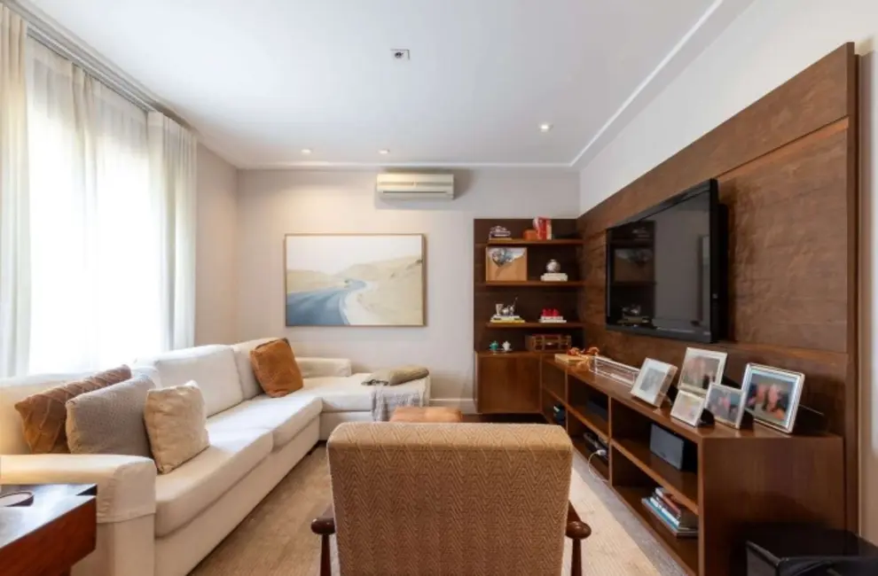 Foto 4 de Casa com 4 quartos à venda, 712m2 em Jardim Petrópolis, São Paulo - SP