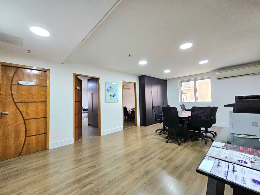 Sala Comercial à venda, 151m2 em Indianópolis, São Paulo - SP - imagem 7 Foto 7 de Sala Comercial à venda, 151m2 em Indianópolis, São Paulo - SP