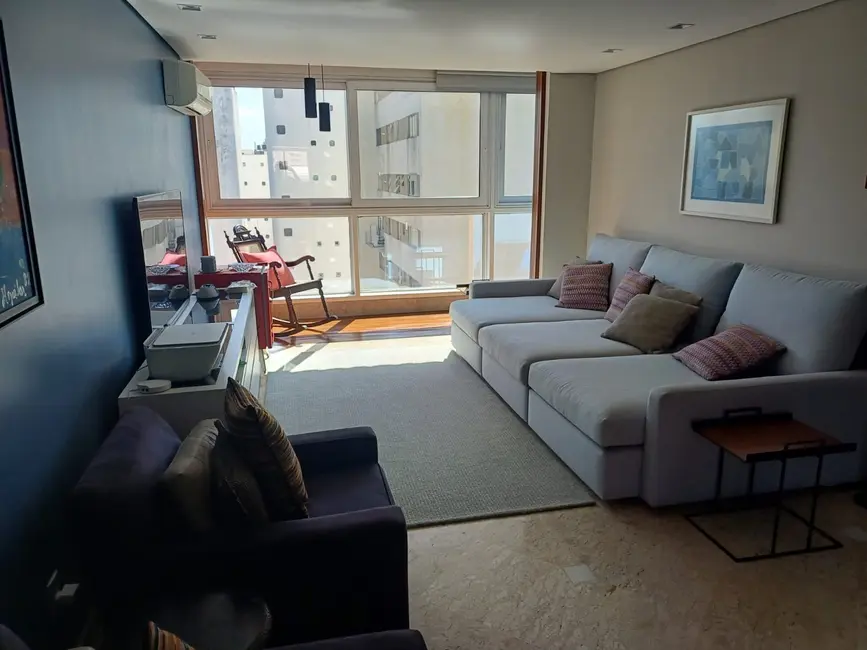 Apartamento com 3 quartos para alugar, 330m2 em Jardim Europa, São Paulo - SP - imagem 8 Foto 8 de Apartamento com 3 quartos para alugar, 330m2 em Jardim Europa, São Paulo - SP