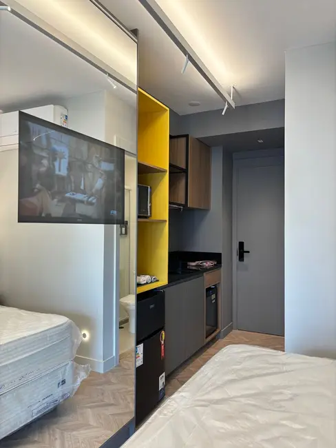 Foto 3 de Apartamento com 1 quarto para alugar, 27m2 em Cerqueira César, São Paulo - SP