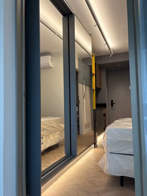 Foto 6 de Apartamento com 1 quarto para alugar, 27m2 em Cerqueira César, São Paulo - SP