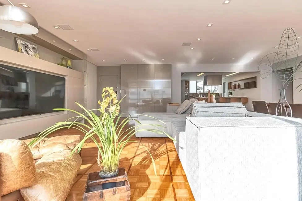 Foto 5 de Apartamento com 3 quartos para alugar, 220m2 em Higienópolis, São Paulo - SP