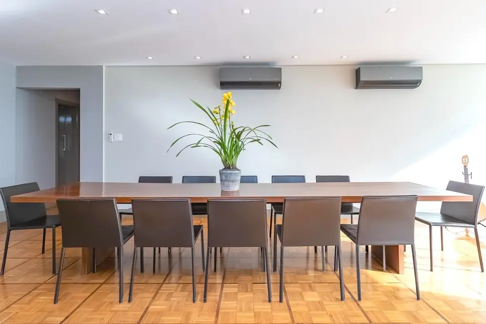 Foto 9 de Apartamento com 3 quartos para alugar, 220m2 em Higienópolis, São Paulo - SP