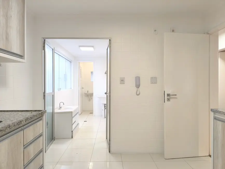 Foto 9 de Apartamento com 2 quartos para alugar, 75m2 em Vila Madalena, São Paulo - SP