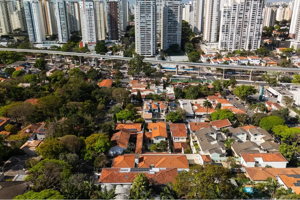 Foto 3 de Casa com 4 quartos à venda, 450m2 em Campo Belo, São Paulo - SP