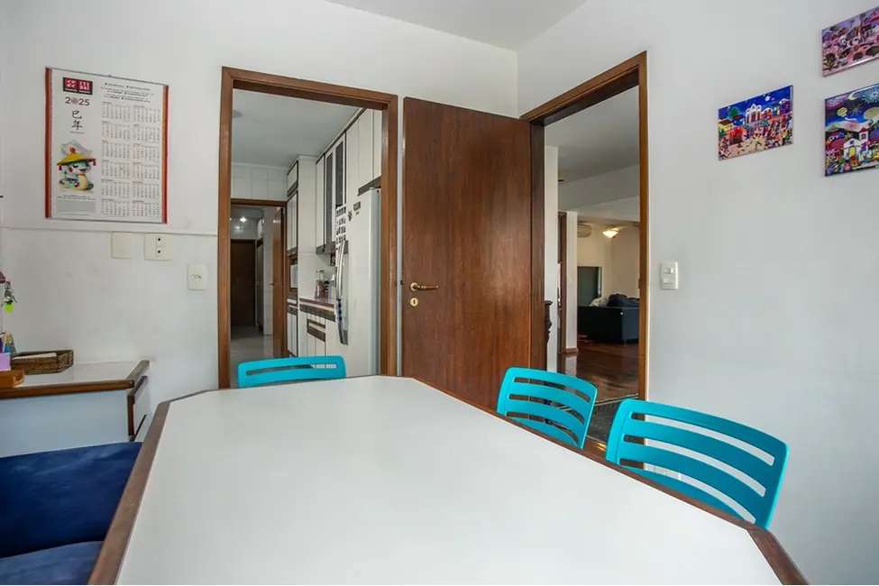 Apartamento com 3 quartos à venda, 192m2 em Aclimação, São Paulo - SP - imagem 9 Foto 9 de Apartamento com 3 quartos à venda, 192m2 em Aclimação, São Paulo - SP