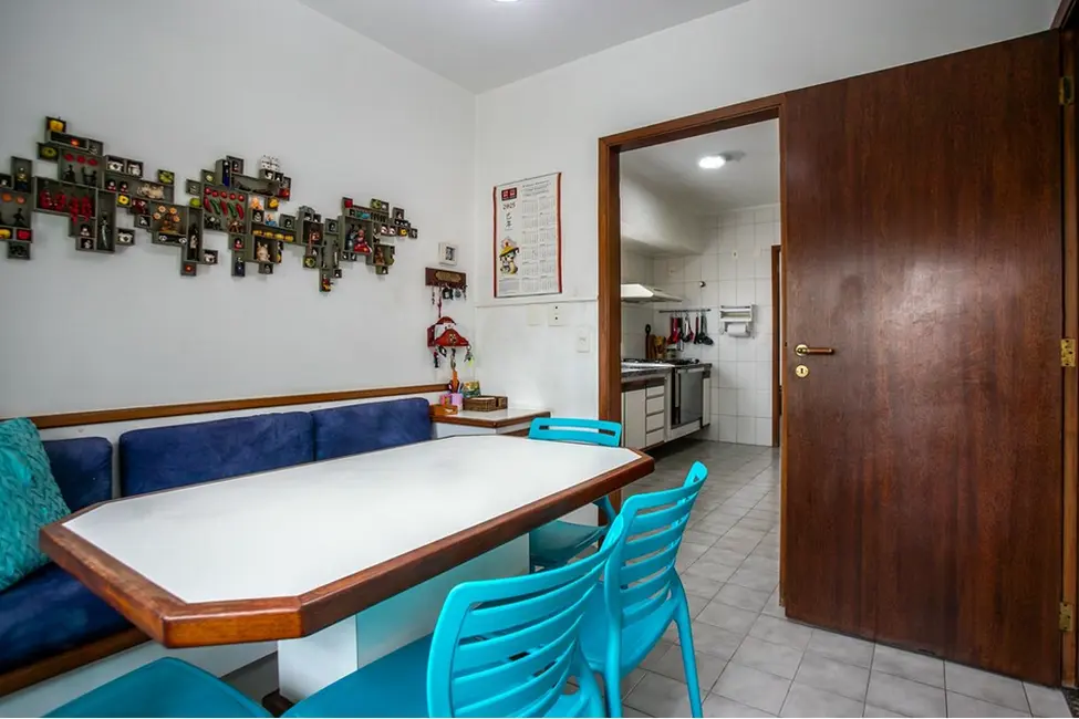 Apartamento com 3 quartos à venda, 192m2 em Aclimação, São Paulo - SP - imagem 8 Foto 8 de Apartamento com 3 quartos à venda, 192m2 em Aclimação, São Paulo - SP