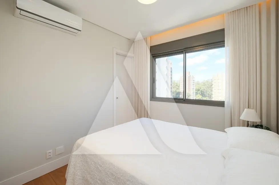 Foto 8 de Apartamento com 3 quartos para alugar, 200m2 em Vila Nova Conceição, São Paulo - SP