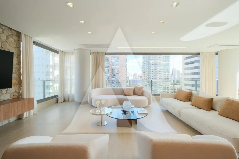 Foto 1 de Apartamento com 3 quartos para alugar, 200m2 em Vila Nova Conceição, São Paulo - SP