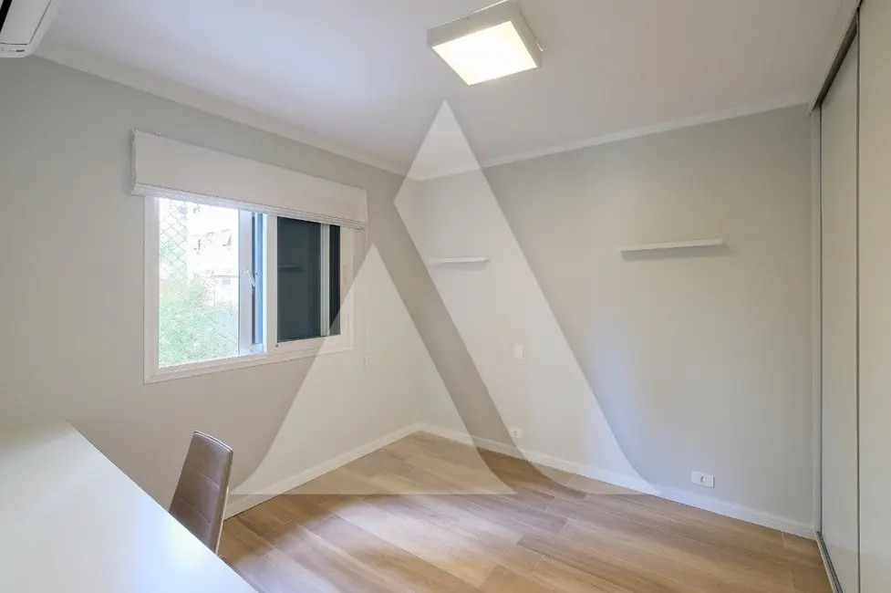 Foto 8 de Apartamento com 4 quartos para alugar, 238m2 em Moema, São Paulo - SP