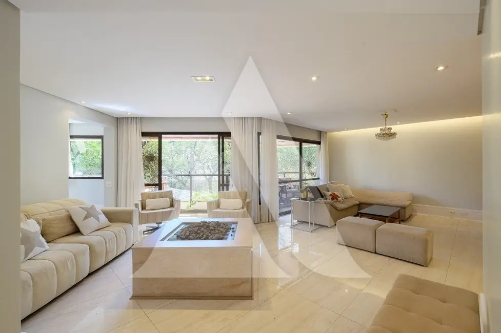 Foto 2 de Apartamento com 4 quartos para alugar, 238m2 em Moema, São Paulo - SP