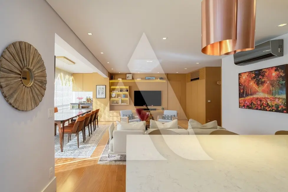 Foto 2 de Apartamento com 3 quartos para alugar, 170m2 em Itaim Bibi, São Paulo - SP