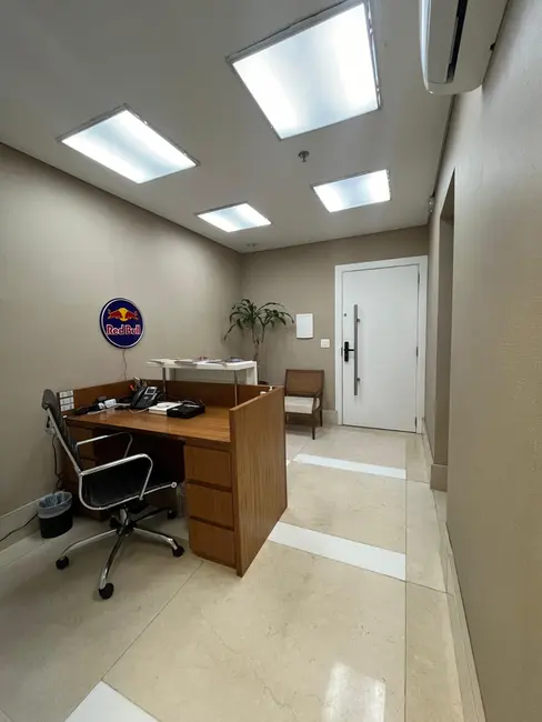 Sala Comercial à venda, 123m2 em Jardim Caboré, São Paulo - SP - imagem 2 Foto 2 de Sala Comercial à venda, 123m2 em Jardim Caboré, São Paulo - SP