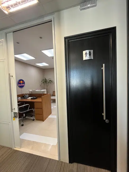 Sala Comercial à venda, 123m2 em Jardim Caboré, São Paulo - SP - imagem 9 Foto 9 de Sala Comercial à venda, 123m2 em Jardim Caboré, São Paulo - SP