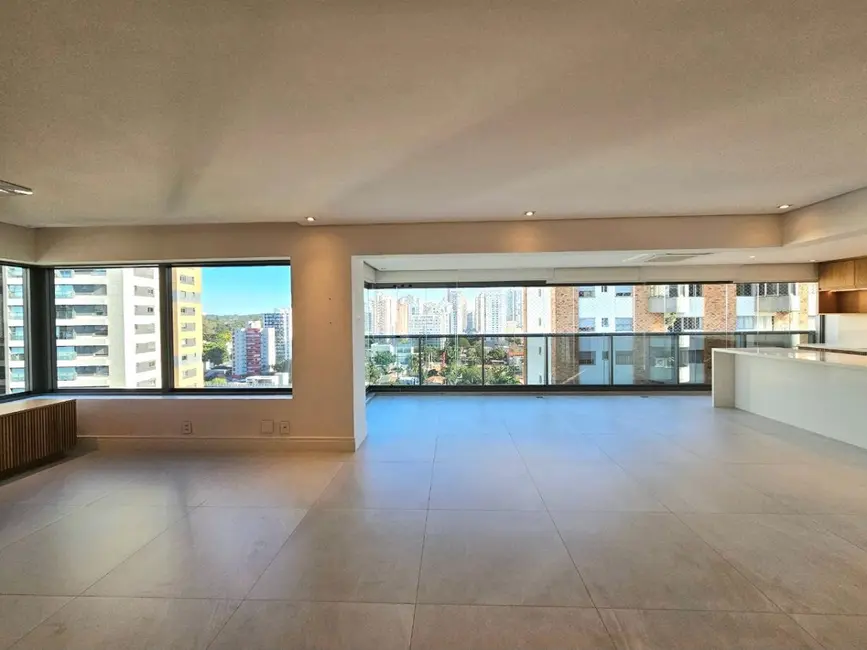 Apartamento com 3 quartos à venda, 192m2 em Campo Belo, São Paulo - SP - imagem 1 Foto 1 de Apartamento com 3 quartos à venda, 192m2 em Campo Belo, São Paulo - SP