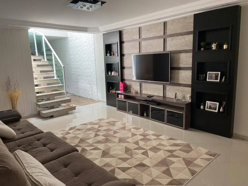 Foto 1 de Sobrado com 4 quartos à venda em Vila Alpina, Santo Andre - SP