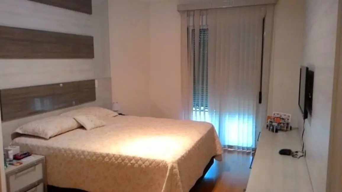 Foto 1 de Sobrado com 4 quartos à venda em Campestre, Santo Andre - SP