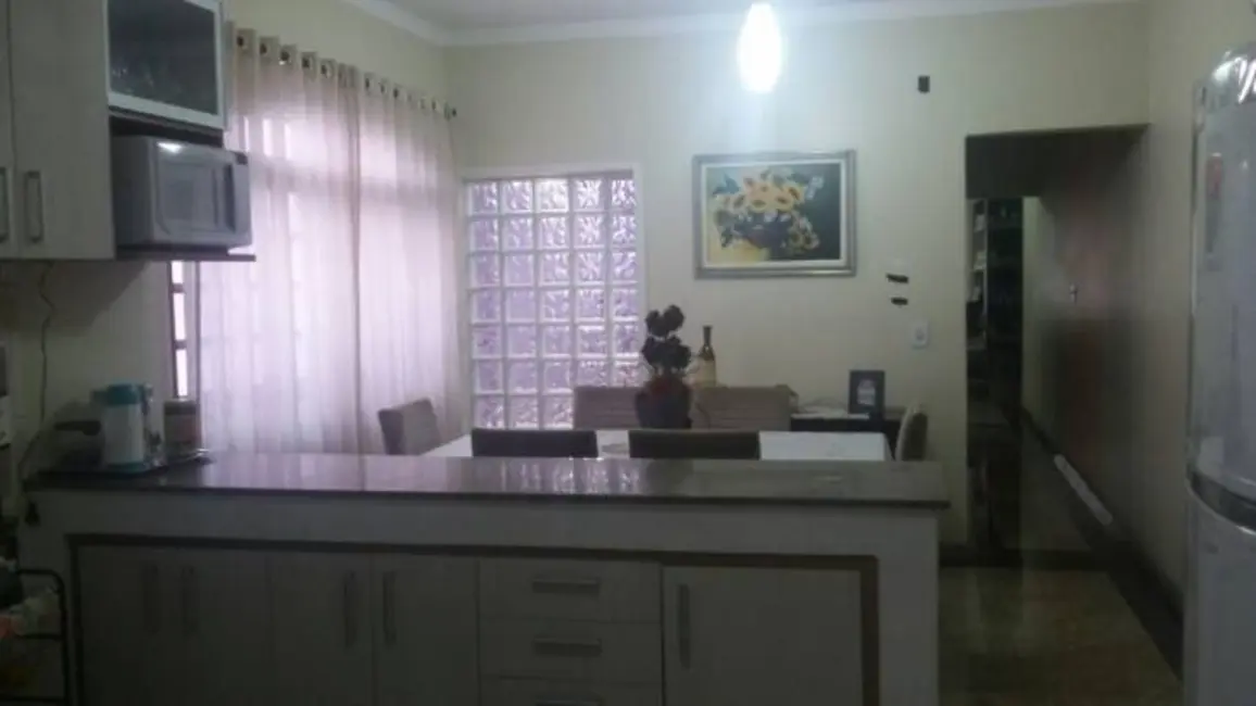 Casa com 3 quartos à venda em Vila Scarpelli, Santo Andre - SP - imagem 4 Foto 4 de Casa com 3 quartos à venda em Vila Scarpelli, Santo Andre - SP