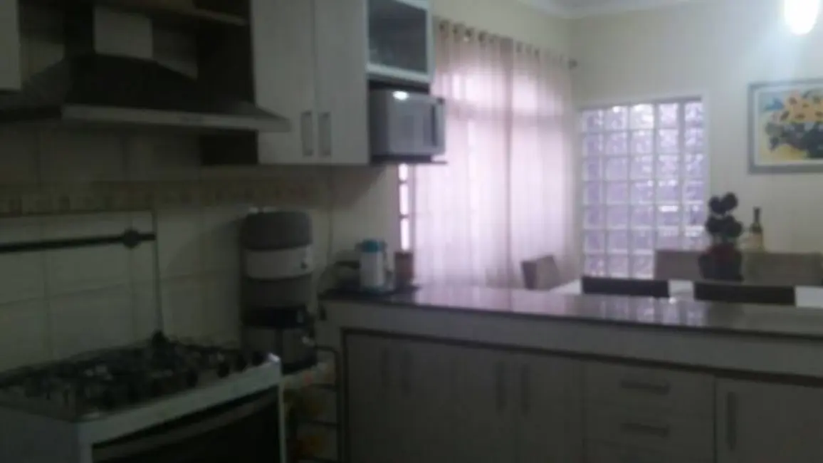 Casa com 3 quartos à venda em Vila Scarpelli, Santo Andre - SP - imagem 5 Foto 5 de Casa com 3 quartos à venda em Vila Scarpelli, Santo Andre - SP