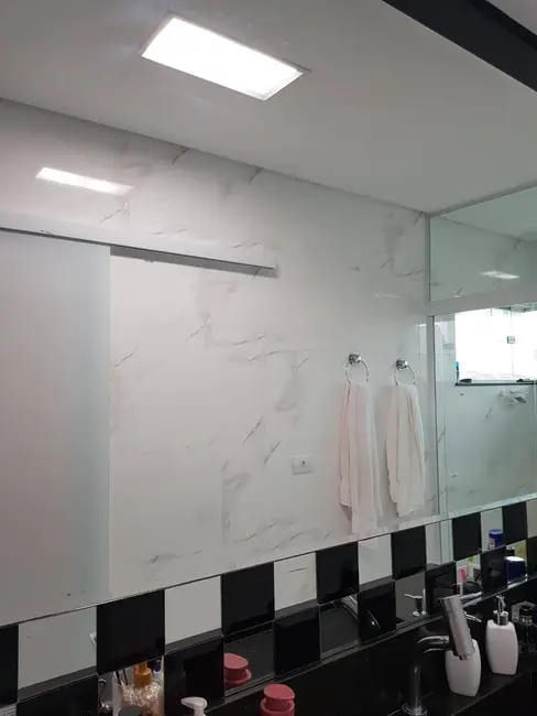 Sobrado com 3 quartos à venda em Vila Scarpelli, Santo Andre - SP - imagem 4 Foto 4 de Sobrado com 3 quartos à venda em Vila Scarpelli, Santo Andre - SP