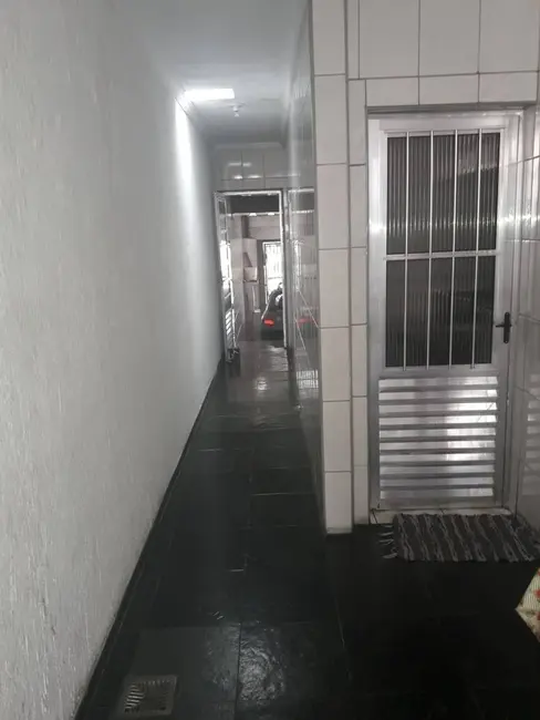 Casa com 2 quartos à venda em Jardim Santo André, Santo Andre - SP - imagem 8 Foto 8 de Casa com 2 quartos à venda em Jardim Santo André, Santo Andre - SP