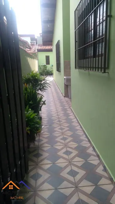 Foto 2 de Casa com 2 quartos à venda em Peruibe - SP