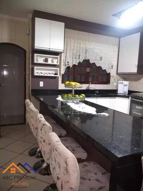 Foto 2 de Sobrado com 3 quartos à venda em Jardim Santo André, Santo Andre - SP