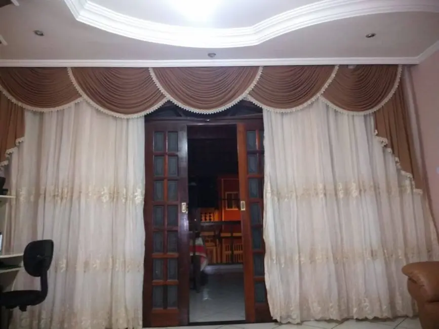 Sobrado com 3 quartos à venda em Jardim Santo André, Santo Andre - SP - imagem 6 Foto 6 de Sobrado com 3 quartos à venda em Jardim Santo André, Santo Andre - SP