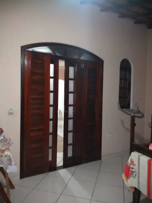 Sobrado com 3 quartos à venda em Jardim Santo André, Santo Andre - SP - imagem 8 Foto 8 de Sobrado com 3 quartos à venda em Jardim Santo André, Santo Andre - SP