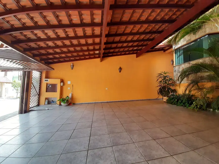 Foto 1 de Sobrado com 3 quartos à venda em Vila Scarpelli, Santo Andre - SP