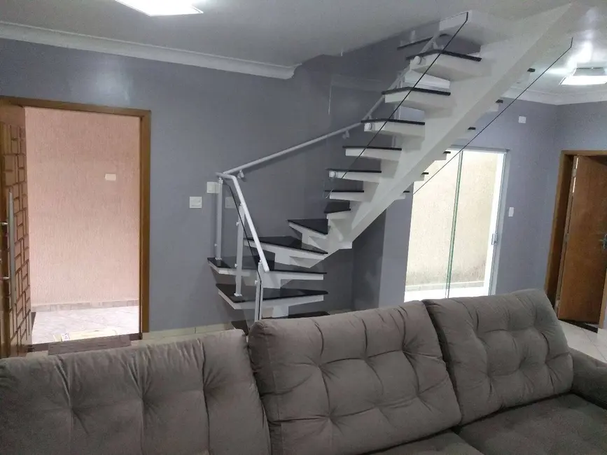 Foto 1 de Sobrado com 3 quartos à venda em Vila Mazzei, Santo Andre - SP